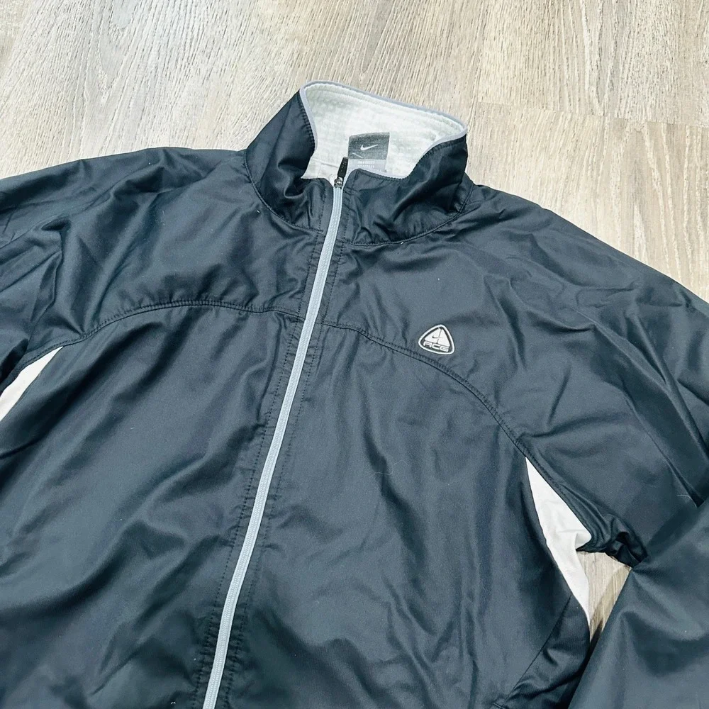 Nike ACG Sphere Dry Kids Medium Jacket Black White Full Zip Windbreaker M 8-10